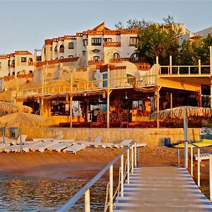 Sharks Bay Umbi Diving Village